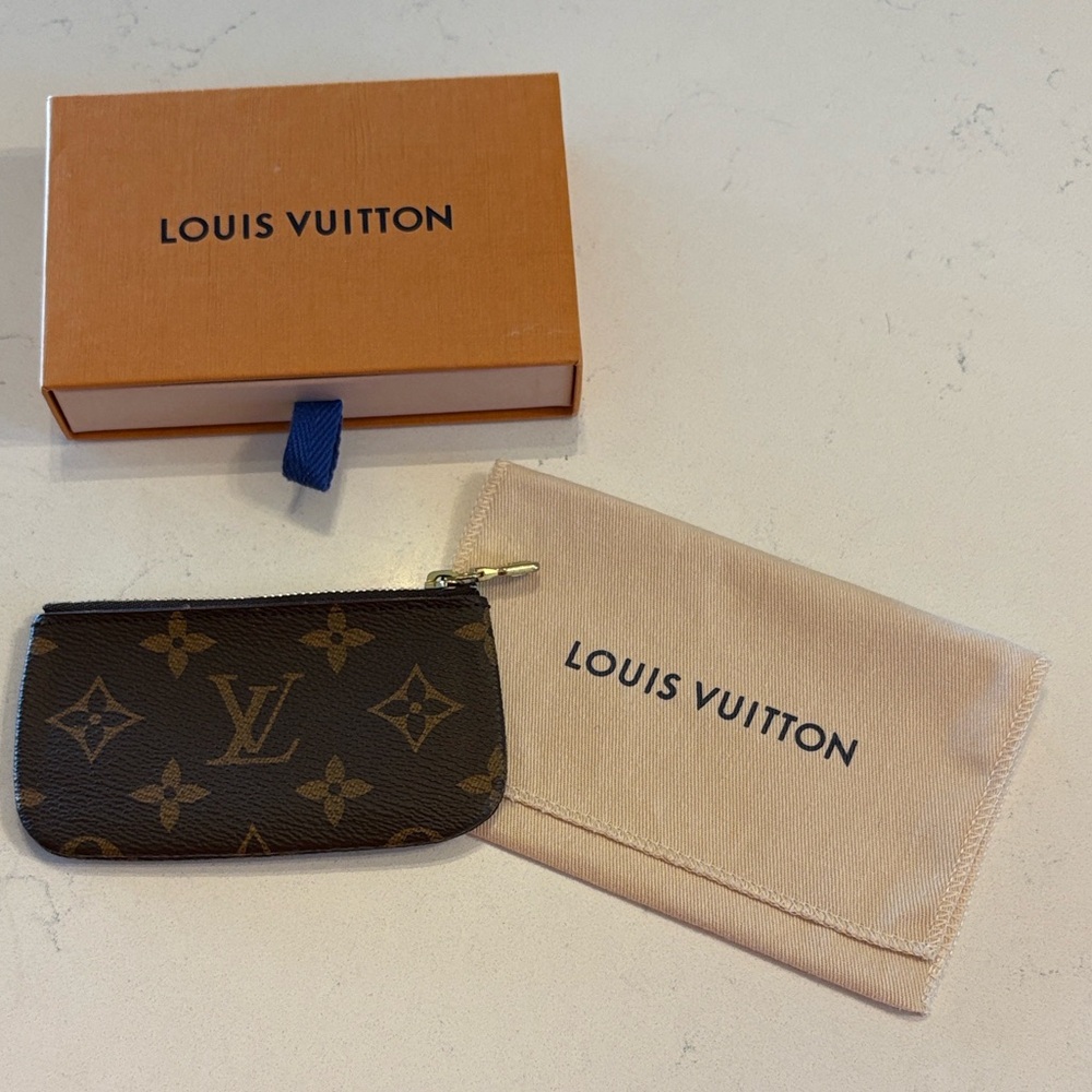 *Authentic* Louis Vuitton Key Pouch in Monogram